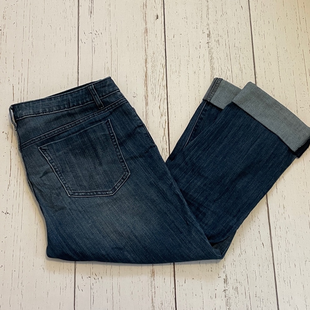 Simply Vera Vera Wang Roll Cuff Denim Capri Jeans, size 12 - Picture 12 of 16